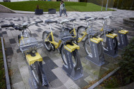 Andy Burnham: don’t throw Manchester hire bikes in the canal.
Mayor pleads with residents not to treat new Bee Bikes like the failed Mobike scheme.