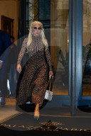 PEOPLE - Lady Gaga im Leoprint-Kleid beim Verlassen ihres Hotels in Mailand