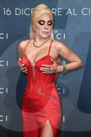 PEOPLE - Lady Gaga an der House of Gucci Premiere in Mailand