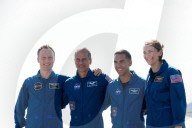 Crew-3 say cheese