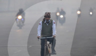 NEWS -  Indien: Lockdown wegen Luftverschmutzung in Neu-Delhi