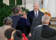 NEWS - Präsident Biden begnadigt 2 Truthähne vor Thanksgiving