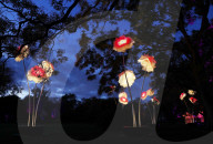 FEATURE - Lightscape Installation im Brooklyn Botanic Garden in New York eröffnet