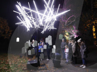 FEATURE - Lightscape Installation im Brooklyn Botanic Garden in New York eröffnet