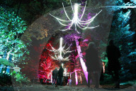 FEATURE - Lightscape Installation im Brooklyn Botanic Garden in New York eröffnet