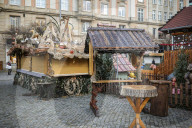 NEWS - Coronavirus: Kein Weihnachtsmarkt: Abbau des Dresdner Striezelmarkt