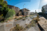 REPORTAGE - Varosha, die verlorene Stadt: Der Ferienort Varosha in Famagusta ist seit dem Einmarsch der türkischen Armee in Nordzypern im Jahr 1974 für die Welt verschlossen