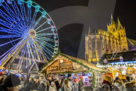 NEWS - Coronavirus: Erfurter Weihnachtsmarkt eröffnet trotz starker Kritik