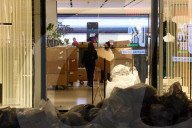 NEWS - Frühmorgendliche Vorbereitungen für den Black Friday in London