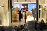 NEWS - Frühmorgendliche Vorbereitungen für den Black Friday in London