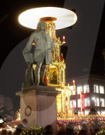 NEWS - Weihnachtsmarkt in Halle an der Saale