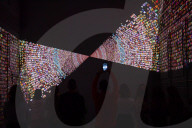 FEATURE - Ausstellung digitaler Kunst in einem Kino in Istanbul