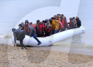 NEWS - Migranten an der Küste in Dungeness