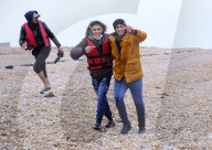 NEWS - Migranten an der Küste in Dungeness