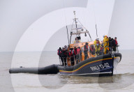 NEWS - Migranten an der Küste in Dungeness