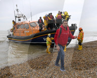 NEWS - Migranten an der Küste in Dungeness