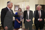 PM hosts Hannukah reception with Chief Rabbi & Israeli FM