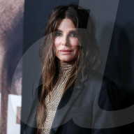 PEOPLE -  Schauspielerin Sandra Bullock trägt einen Stella McCartney Jumpsuit und eine Tyler Ellis Clutch bei der Premiere des Netflix-Films "The Unforgivable" in Los Angeles