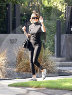 Lisa Rinna Is A Total Knockout In All Black After Launching Lip Kit With Daughter Amelia