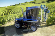 FEATURE - Schlanker Traktor für Champagner-Weinberge