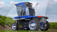 FEATURE - Schlanker Traktor für Champagner-Weinberge