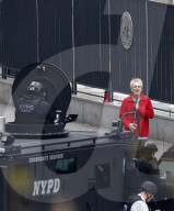 NEWS - Polizei zwingt Bewaffneten vor dem UN-Gebäude in New York zum Aufgeben