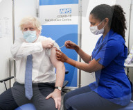 NEWS - Boris Johnson bekommt seine Booster-Impfung