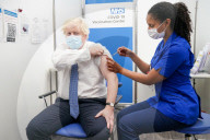 NEWS - Boris Johnson bekommt seine Booster-Impfung