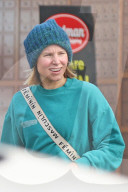 A makeup free Kristen Bell is all wrapped up for the LA winter as she heads to a healthy morning workout with a friend.