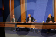 PM hosts virtual roundtable with Pharmaceutical industry