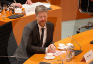 NEWS - Vor der ersten Sitzung des neuen Bundeskabinetts im Berliner Kanzleramt
