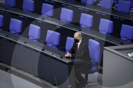 NEWS - Der neue Kanzler Olaf Scholz beim Amtseid in Berlin