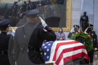 NEWS - Gedenkfeier für Senator Bob Dole im U.S. Capitol in Washington