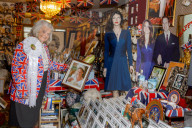 ROYALS -  Royal-Superfan Margaret Tyler zeigt einige der Tausenden von Erinnerungsstücken der britischen Königsfamilie in ihrem Haus
