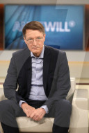 NEWS -  Der neue deutsche Gesundheitsminister Karl Lauterbach in der ARD Talkshow ANNE WILL