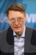 NEWS -  Der neue deutsche Gesundheitsminister Karl Lauterbach in der ARD Talkshow ANNE WILL