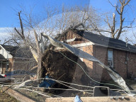 NEWS - USA: Verwüstung nach Tornado in Kentucky