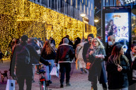 NEWS - Xmas Shopping Time: Volle Einkaufsstrassen in Rotterdam