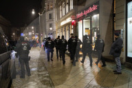 NEWS - Polizei unterbindet eine Montagsdemo der Corona-Massnahmen-Gegner in Görlitz