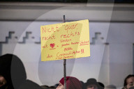 NEWS - Tausende bei Querdenker-Demo in München