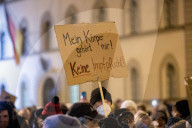 NEWS - Tausende bei Querdenker-Demo in München