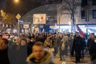 NEWS - Tausende bei Querdenker-Demo in München