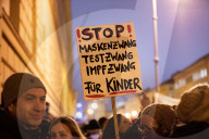 NEWS - Tausende bei Querdenker-Demo in München