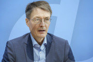 NEWS - Coronavirus: Karl Lauterbach bei einer PK zum Thema Kinderimpfung und Corona