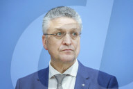 NEWS - Coronavirus: Karl Lauterbach bei einer PK zum Thema Kinderimpfung und Corona