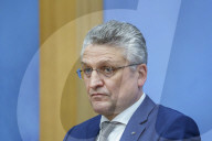 NEWS - Coronavirus: Karl Lauterbach bei einer PK zum Thema Kinderimpfung und Corona