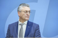 NEWS - Coronavirus: Karl Lauterbach bei einer PK zum Thema Kinderimpfung und Corona