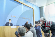 NEWS - Coronavirus: Karl Lauterbach bei einer PK zum Thema Kinderimpfung und Corona