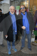 PEOPLE - Frank Zander und Dieter Hallervorden verteilen Essen und Geschenke aus dem Food Truck an Obdachlose