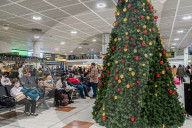 NEWS - Der Flughafen Gatwick ist voll mit Weihnachtsreisenden